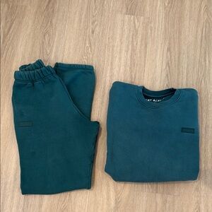 SET Active Sweatsuit Set